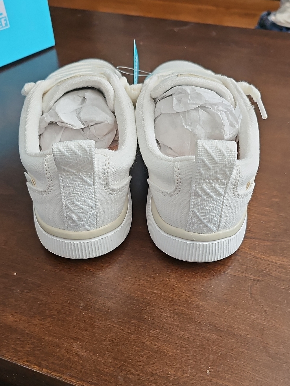 Reef Neptune Alana Women’s White Low-Top Sneakers, NIB - Picture 3 of 5